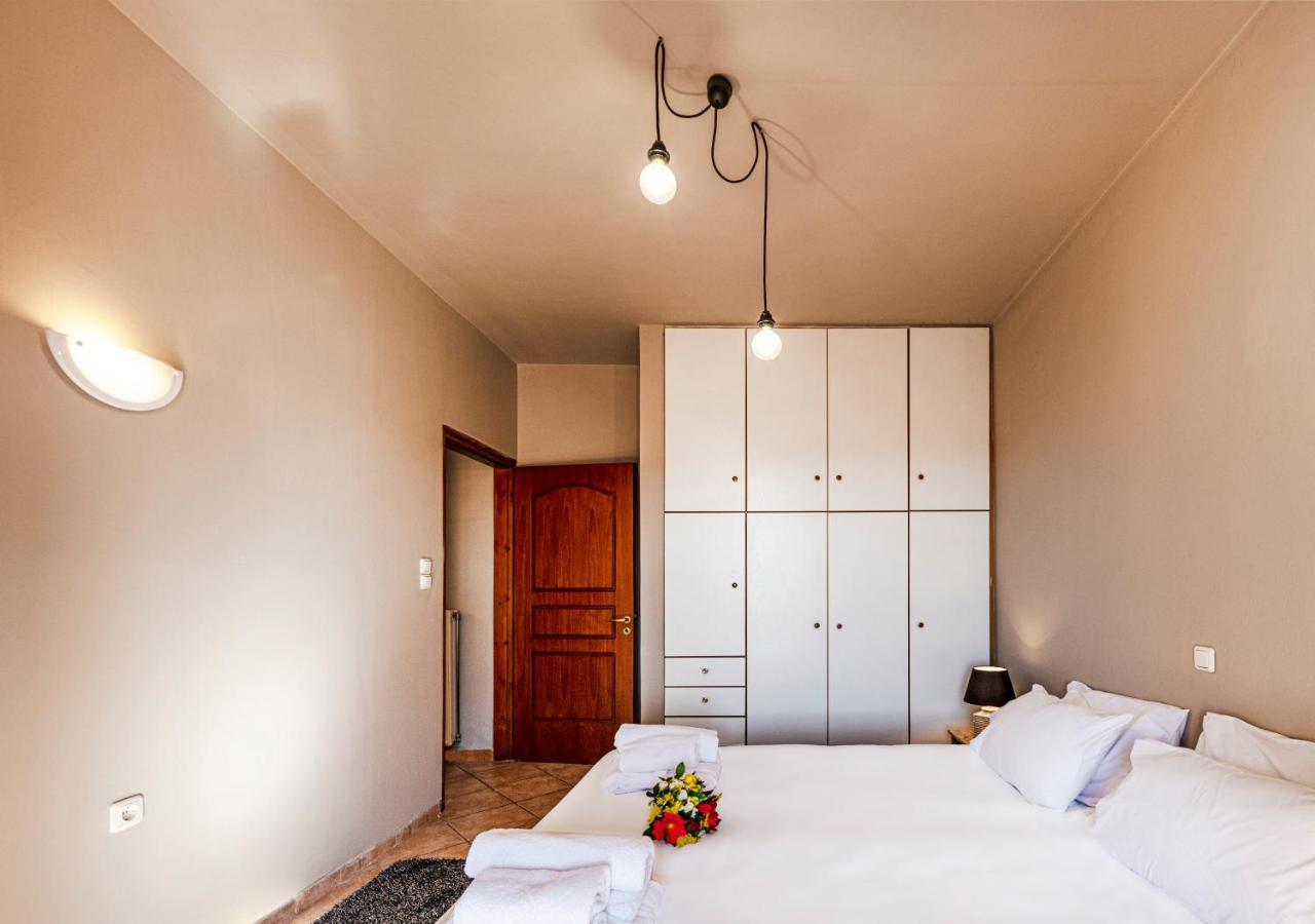 Deluxe Apartments By White Hills Arachova Exterior photo