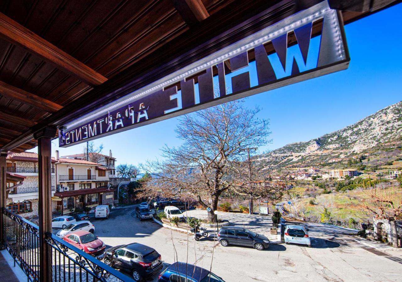 Deluxe Apartments By White Hills Arachova Exterior photo