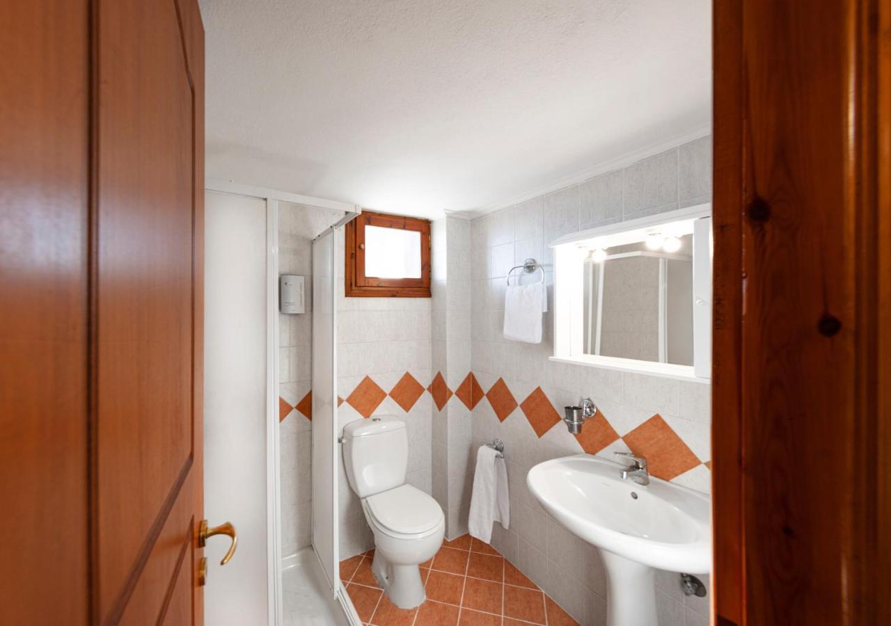 Deluxe Apartments By White Hills Arachova Exterior photo